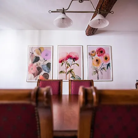 Apartman The Grand Piano