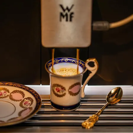 The Grand Piano Lejlighed