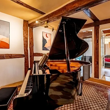 The Grand Piano Apartment Jena